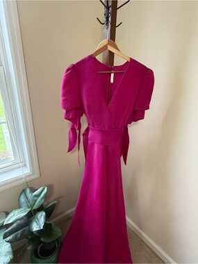 Naeem Khan Fuchsia V‑Neck Maxi Dress with Waist Tie